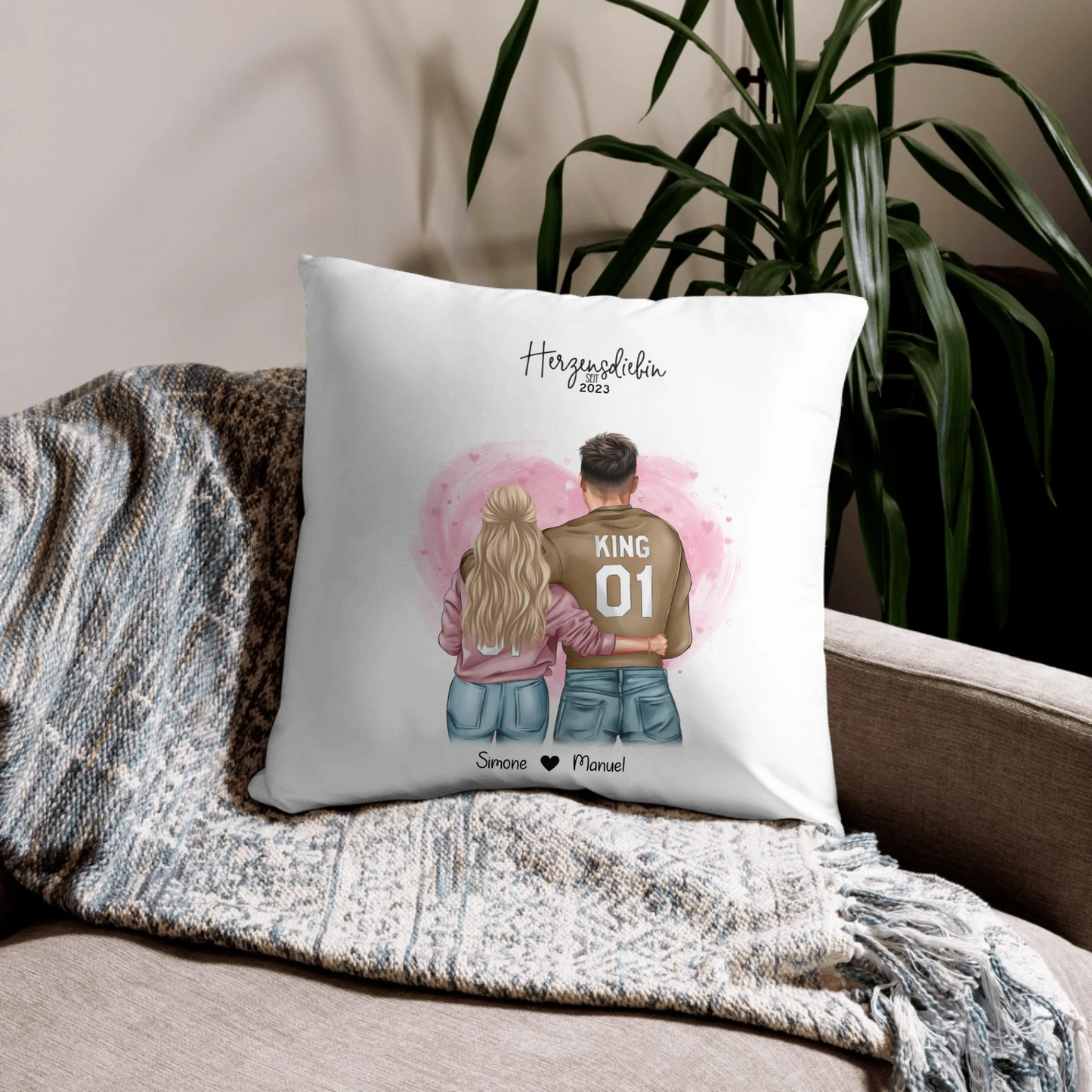 05_basic_pillow_lifestyle_22x22_base