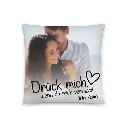 05_18x18_basicpillow_default_base_whitebg