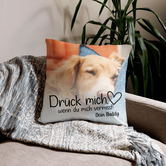 05_basic_pillow_lifestyle_22x22_base